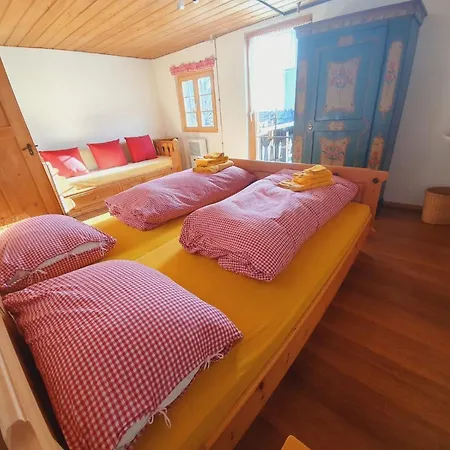 Guest house Battagliahutte Malix